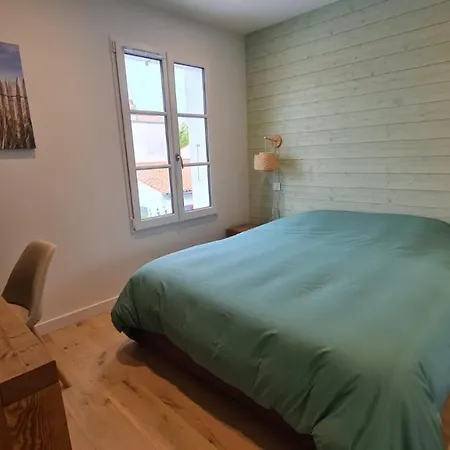 Villa De Charme Avec Piscine Chauffee Au Centre Village *