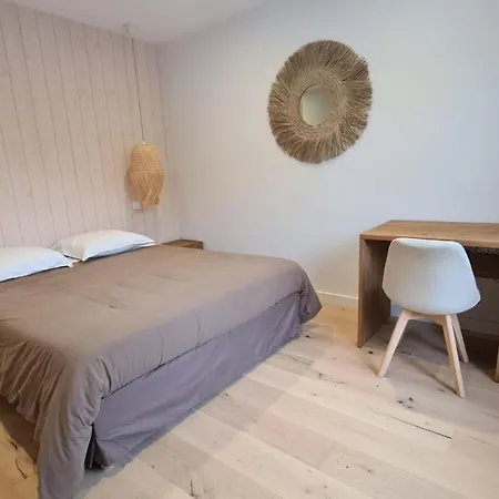 Villa De Charme Avec Piscine Chauffee Au Centre Village *